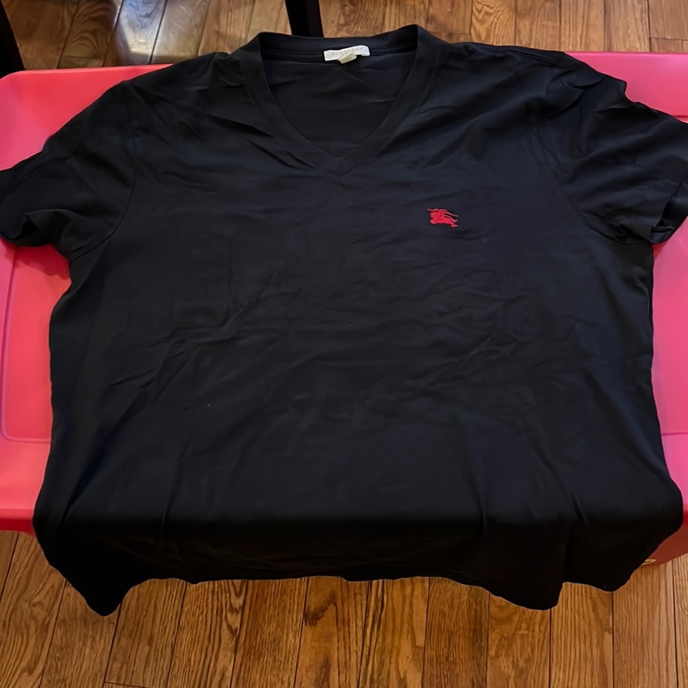Burberry V Neck T-Shirt